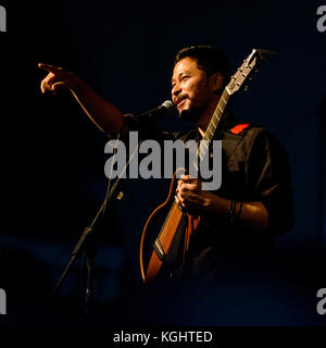 KATMANDOU, NÉPAL - 14 OCTOBRE 2017: Concert de Bipul Chettri et The Voyager Band à l'hôtel Annapurna. Banque D'Images