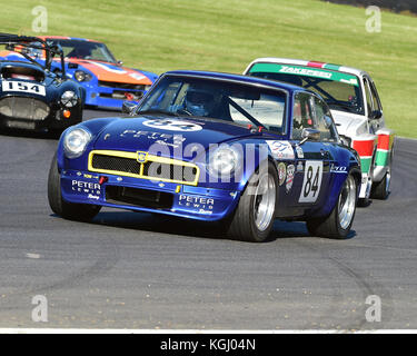 Peter Samuels, MGB GT V8, V8s Bernies, American Speedfest V, Brands Hatch, juin 2017, automobiles, Autosport, voitures, course du circuit, en Angleterre, de divertissement Banque D'Images