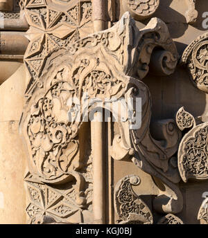 Détail de la sculpture sur pierre sur façade d'entrée de la grande mosquée de Divrigi, Turquie Banque D'Images