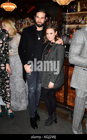 Jamie Jewitt et Camilla Thurlow participant au gala MTV rester en vie qui a eu lieu au 100 Wardour St, Londres. Date de la photo: Mercredi 8 novembre 2017. Voir l'histoire de PA SHOWBIZ MTV. Le crédit photo devrait se lire comme suit : Ian West/PA Wire. Banque D'Images