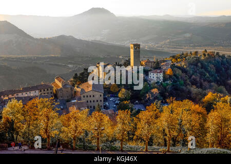 Italie emilie romagne san leo vue du château Banque D'Images