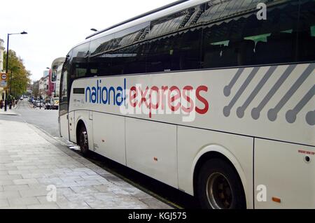 National Express Coach stationné près de Victoria Coach Station, Londres, Royaume-Uni Banque D'Images