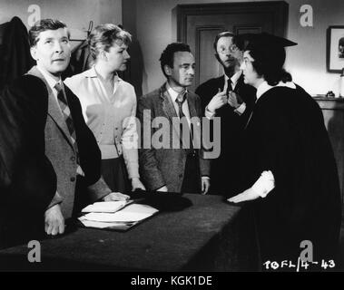 Exploitation d'enseignant (1959) , Joan Sims , Hattie Jacques ,Charles Hawtrey Banque D'Images