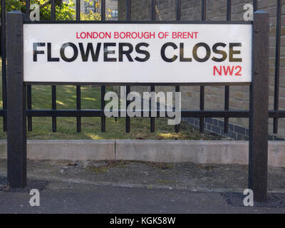 Rue nommée en fleurs tommy qui a construit le premier ordinateur numérique dans le monde à l'objet stratégie de centre de recherche à dollis hill pour bletchley park codeurs. Banque D'Images