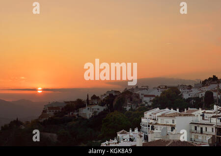 Coucher de soleil et crépuscule à Mijas, Costa del Sol, Andalousie, espagne Banque D'Images