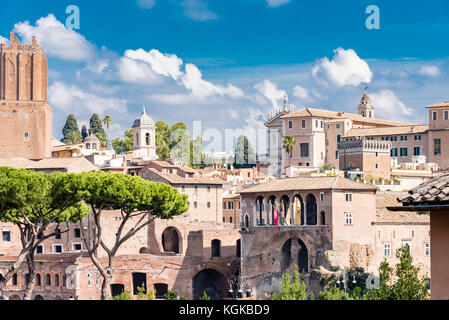 Vue panoramique de la Rome antique du Forum Romain, Rome, Italie. Rome vue sur la ville d'édifices historiques du Forum Romain. Banque D'Images