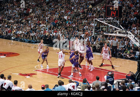 Michael Jordan en compétition pour la NBA Chicago Bulls. Banque D'Images