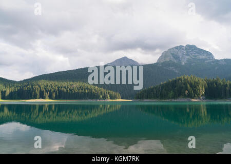 Black Lake dans le parc national de Durmitor Banque D'Images