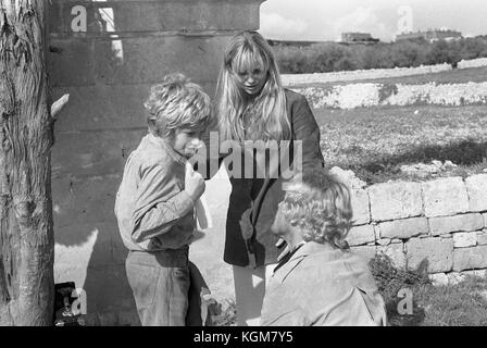 Un témoin oculaire (1970) , Mark Lester , Susan George , Tony Bonner Date : 1970 Banque D'Images