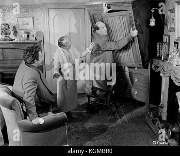 Le Stitch in Time (1951) , Peter Sellers , Katie Johnson, Danny Green Banque D'Images