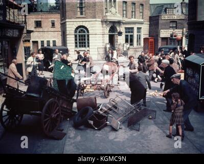 Le Stitch in Time (1951) Banque D'Images