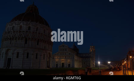 La basilique, le baptistère et la Tour penchée de Pise, Italie Banque D'Images