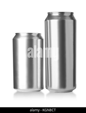 330 et 500 ml. des boîtes d'aluminium, de l'image photo réaliste Banque D'Images