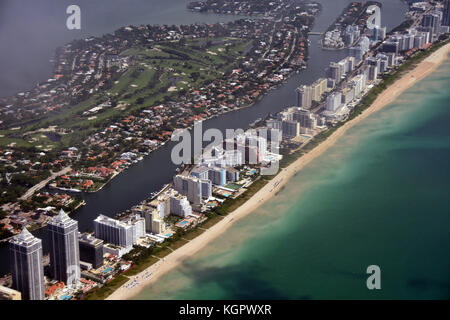 Le littoral du sud de la Floride et de la plage vu de haute altitude Banque D'Images