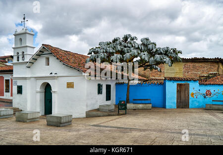 Petite chapelle Ermita de San Miguel del Príncipe à Plaza Chorro de Quevedo, Bogota, Colombie, Amérique du Sud Banque D'Images