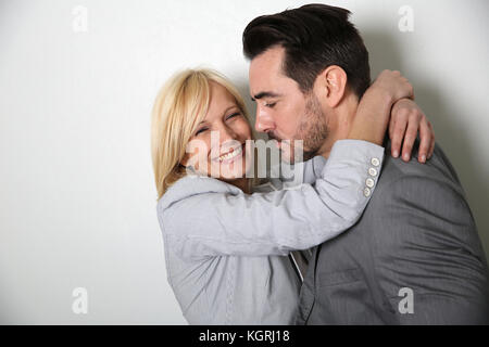 Couple aimant la mode sur fond blanc Banque D'Images