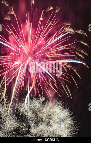 Feu d'artifice sur nuit à Port Erin Banque D'Images