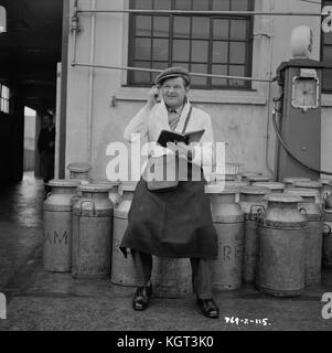 Qui a fait ça (1956) , Benny Hill Banque D'Images