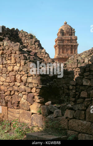 Shivalaya inférieur à badami, Karnataka, Inde, Asie Banque D'Images