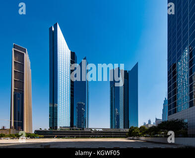 Dubaï, Émirats arabes unis - 29oct2017 : Central Park Towers de difc, Dubaï. l'index tour peut également être vu à droite, Banque D'Images