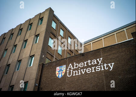 Les bâtiments de l'Université Abertay à Dundee en Écosse. Anciennement l'Institut de technologie de Dundee. Il a été accordé le statut d'université en 1994. Banque D'Images
