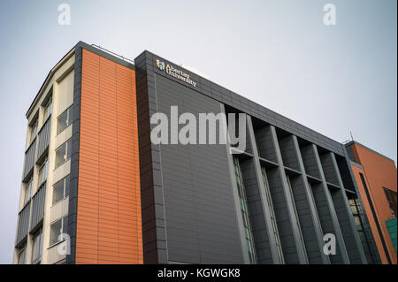 Les bâtiments de l'Université Abertay à Dundee en Écosse. Anciennement l'Institut de technologie de Dundee. Il a été accordé le statut d'université en 1994. Banque D'Images