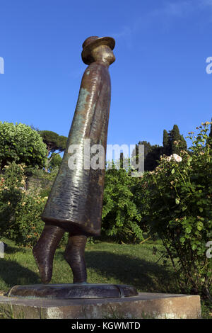 La Rose Garden est un espace vert et une vue panoramique magnifique, exposition de l'œuvre de Jean-Michel Folon, artiste belge. Florence, Italie Banque D'Images