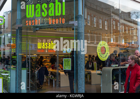 Le Wasabi Sushi Bento et restaurant dans le centre de Cambridge UK Banque D'Images