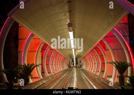 Las Vegas, USA - 5 août : façon de ballys las vegas, avec un tunnel de couleur d'entrer en elle, le 5 août 2013 Banque D'Images