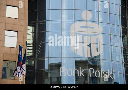 Siège de PKO Bank Polski, la Pologne est la plus importante banque du Canada, à Varsovie, Pologne. 22 Mars 2017 © Wojciech Strozyk / Alamy Stock Photo Banque D'Images