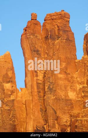 HHll appelé 'Jack' Bridger dans Indian Creek, près de Canyonlands, Utah, USA. Banque D'Images