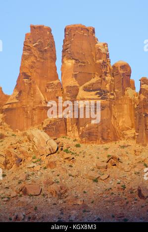 HHll appelé 'Jack' Bridger dans Indian Creek, près de Canyonlands, Utah, USA. Banque D'Images