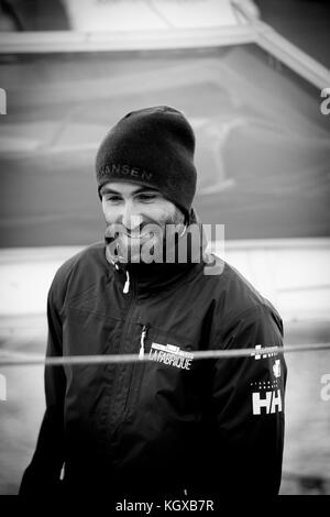 Skipper Portrait Noir et Blanc - Noir et blanc portrait de la batellerie. Alan Roura Banque D'Images