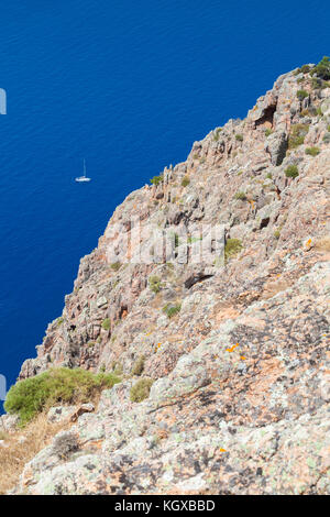 Paysage côtier vertical de l'île de Corse. Corse-du-sud, région de piana Banque D'Images