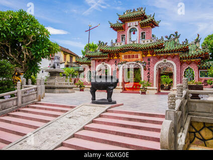 Porte de la pagode Phuc Kien assembly hall, une pagode monumentale dédiée à Thien Hau, la déesse de la mer et le protecteur des marins, Hoi an, Vietnam Banque D'Images