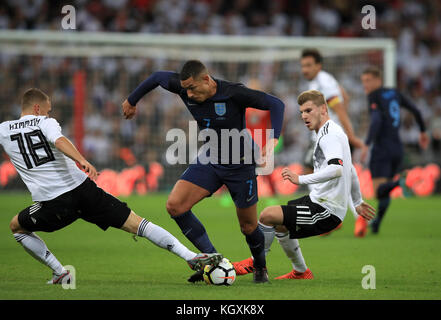 Le Jake Livermore (au centre) en Angleterre est affronté par Joshua Kimmich (à gauche) en Allemagne et par Timo Werner lors du match international amical au stade Wembley, Londres. Banque D'Images