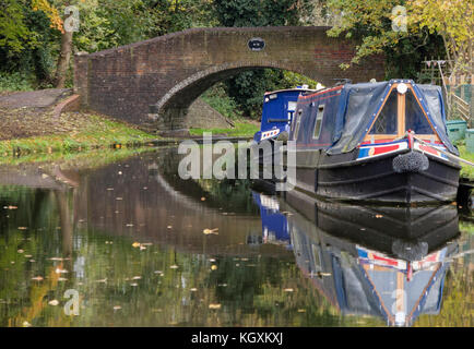 Personnel et Worcester Canal près de Stourton Junction, Staffordshire, England, UK Banque D'Images