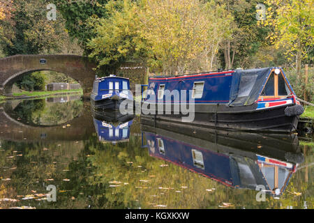 Personnel et Worcester Canal près de Stourton Junction, Staffordshire, England, UK Banque D'Images