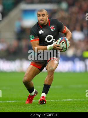 Le Jonathan Joseph d'Angleterre en action pendant l'automne International au stade de Twickenham, Londres. APPUYEZ SUR ASSOCIATION photo. Date de la photo: Samedi 11 novembre 2017. Voir l'histoire de PA RUGBYU England. Le crédit photo devrait se lire comme suit : Adam Davy/PA Wire. . Banque D'Images