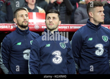 Shane long (au centre) de la République d'Irlande lors de la coupe du monde de la FIFA, lors du match de qualification de première jambe au stade Parken, à Copenhague. Banque D'Images