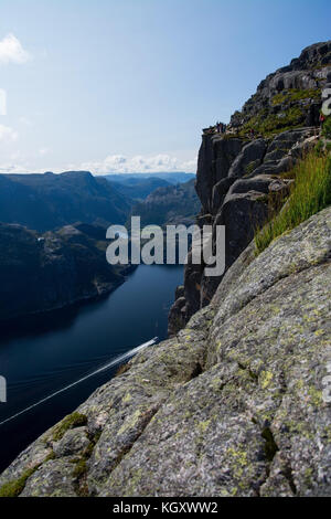 Lysefjord ou lysefjorden est un fjord situé dans le ryfylke dans le sud-ouest de la Norvège. Banque D'Images