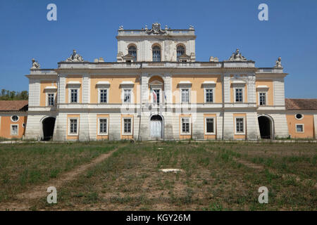 Palais royal de Carditello, la façade du palais, San tammaro, Caserta, Campania, Italie Banque D'Images