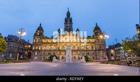 George Square à Glasgow dans la nuit Banque D'Images