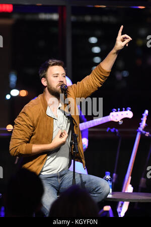 Nashville, Tennessee, USA. 10 nov, 2017. Charles Kelley, Lady Antebellum. L'hôtel Hilton héberge Lady Antebellum avec une performance tenue à la country music hall of fame and museum. crédit : Dara-michelle farr/admedia/zuma/Alamy fil live news Banque D'Images