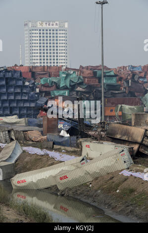 Tianjin, Chine. Août 17, 2015, après l'explosion de Tianjin. blast site. crédit : jayne russell/zuma/Alamy fil live news Banque D'Images