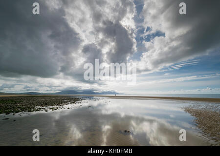 Dinas Dinlle plage près de Caernarfon sur la côte nord du Pays de Galles Gwynedd Banque D'Images