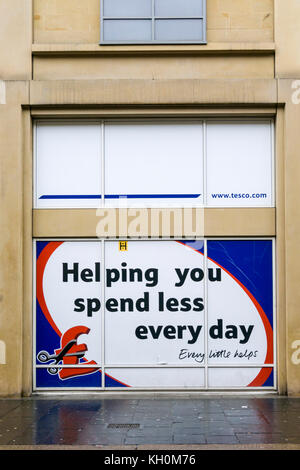 Signer au supermarché Tesco à Newcastle-upon-Tyne Banque D'Images