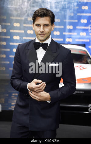 Berlin, Allemagne. 9 novembre 2017. Johannes Huebl assiste au 19e GQ Men of the Year Awards 2017 au Komische Oper le 9 novembre 2017 à Berlin, en Allemagne. | Verwendung weltweit crédit : dpa/Alamy Live News Banque D'Images