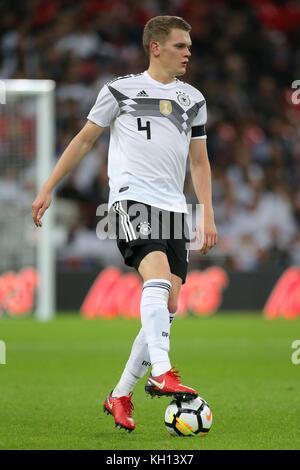 MATHIAS GINTER ALLEMAGNE & BORUSSIA MÖNCHENGLADBACH ANGLETERRE V ALLEMAGNE, INTERNATIONAL FRIENDLY WEMBLEY STADIUM, LONDRES, ANGLETERRE 10 NOVEMBRE 2017 GBB5205 STRICTEMENT À USAGE ÉDITORIAL SEULEMENT. Si Le Joueur Ou Les Joueurs Représentés Dans Cette Image Jouent Ou Jouent Pour Un Club Anglais Ou L'Équipe Nationale D'Angleterre. Ensuite, Cette Image Ne Peut Être Utilisée Qu'À Des Fins Éditoriales. Aucune Utilisation Commerciale. Les utilisations Suivantes Sont Également restreintes MÊME DANS UN CONTEXTE ÉDITORIAL : utilisation en association avec, ou partie de, tout contenu audio, vidéo, données, listes de structures, logos de clubs/ligues, Paris, Jeux ou tout autre service « en direct » non autorisé Banque D'Images