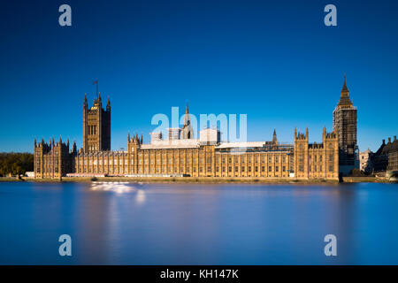 Londres, Royaume-Uni. 13 Nov, 2017. La restauration, les travaux de construction et d'équipement à la Maison du Parlement et Big Ben à Westminster, Londres. Restauration a commencé en 2017 et les travaux devraient être terminés d'ici 2021. Credit : Oliver Dixon/Alamy Live News Banque D'Images